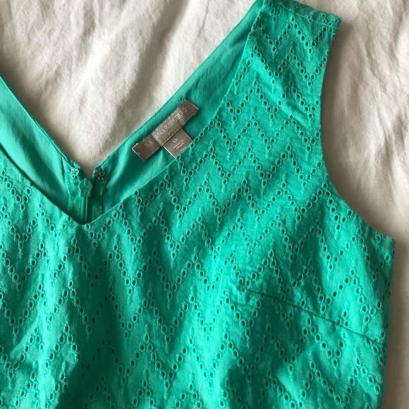 Banana Republic V-Neck Top - Picture 4 of 5